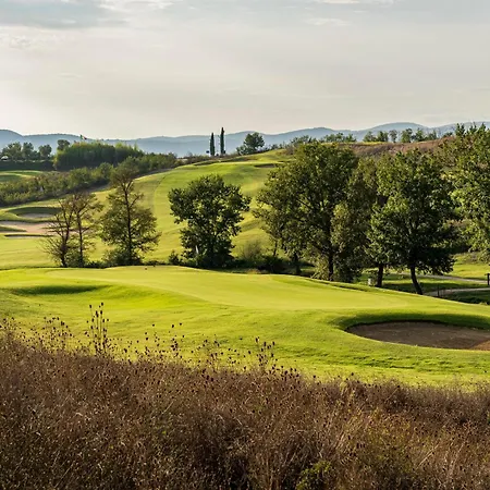 Üdülőközpont La Bagnaia Golf 5*