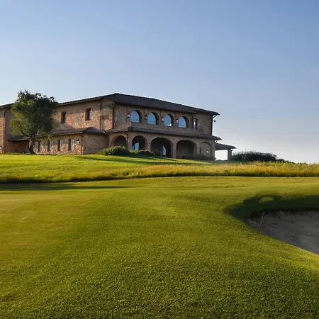 Üdülőközpont La Bagnaia Golf 5*
